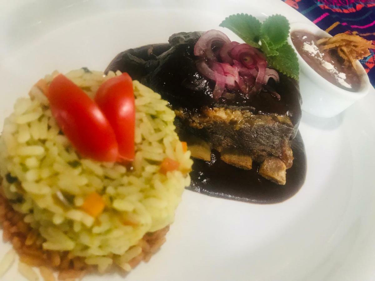 Hotel Kangaroo Y Restaurante Рио Дулсе Екстериор снимка